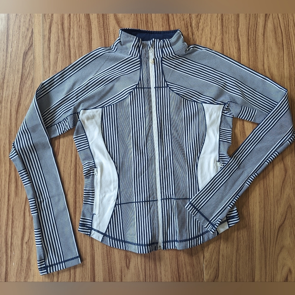 Lululemon Athletica Zip Up Lightweight Athletic Jacket Deep Navy Amica Stripe